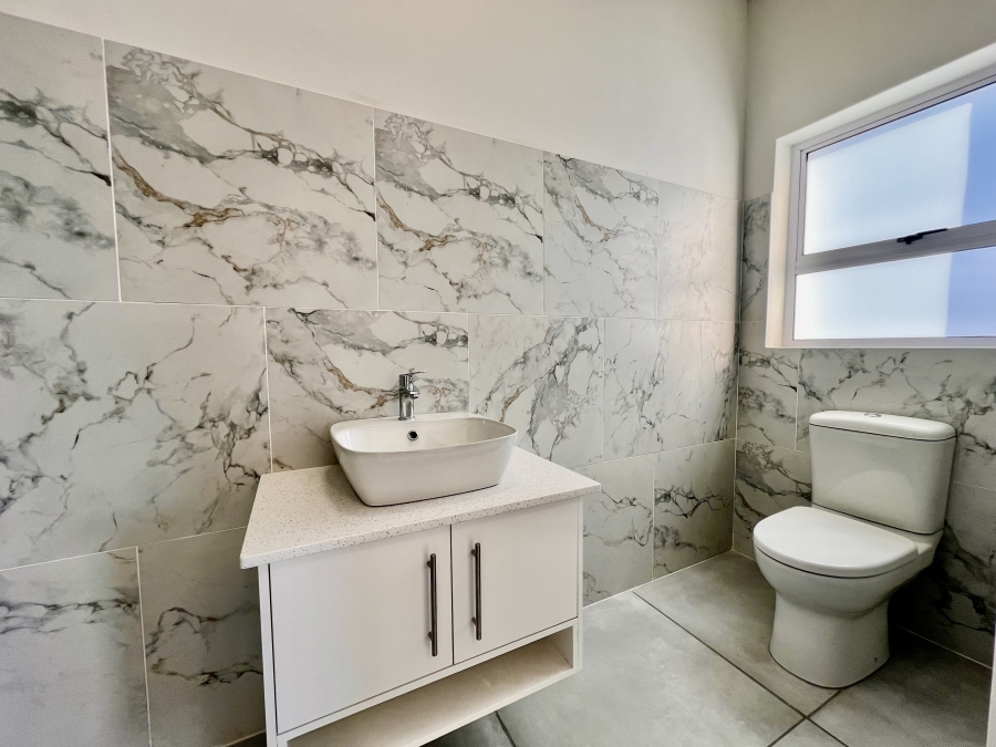 4 Bedroom Property for Sale in Myburgh Park Western Cape